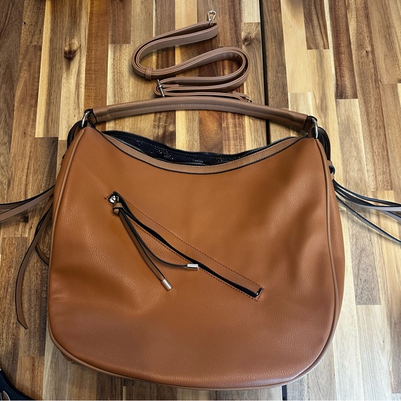 Malibu Skye: Lianne Top Zip Hobo Vegan Leather Shoulder‎ Bag NWOT - Picture 4 of 13